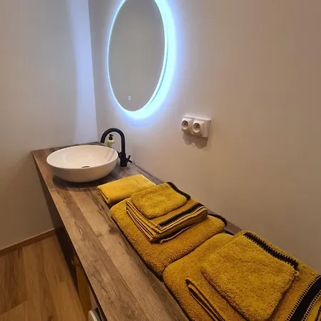 Apartment Plein Centre Lit King Size Et Canape Lit Barcelonnette